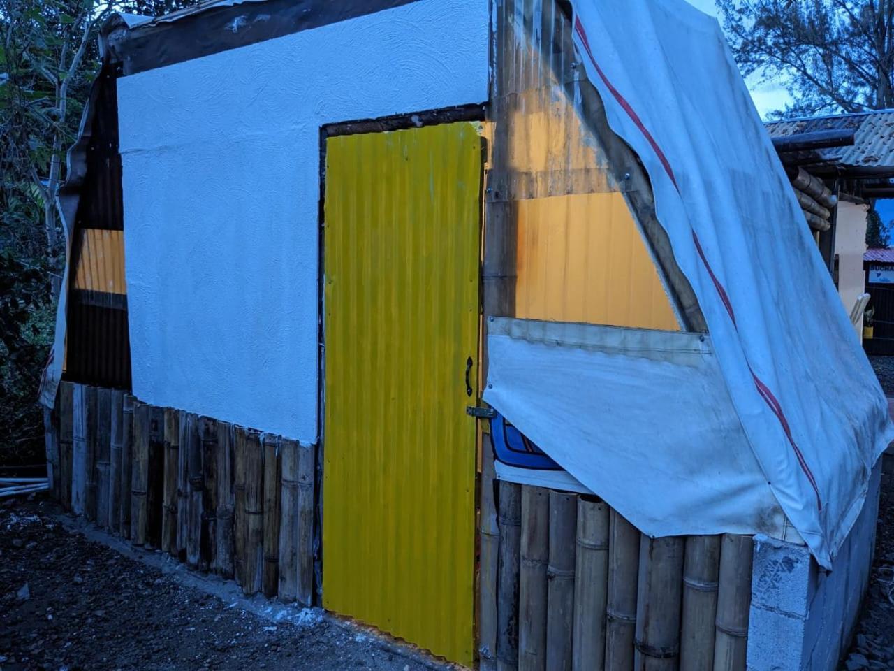 Hostel Gran Colibri Adventure Park San Pedro La Laguna Pokoj fotografie
